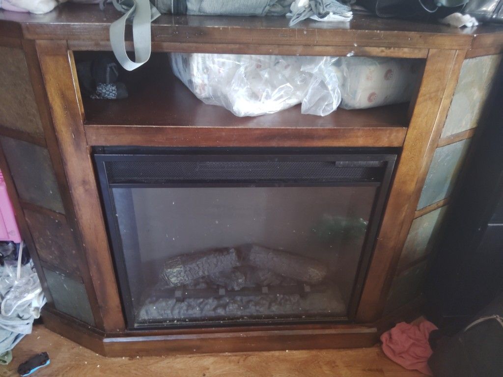 Electric Fireplace And Remote 