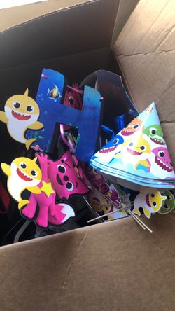 Mixed baby shark birthday stuff