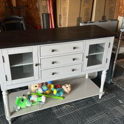 Solid Wood Hutch