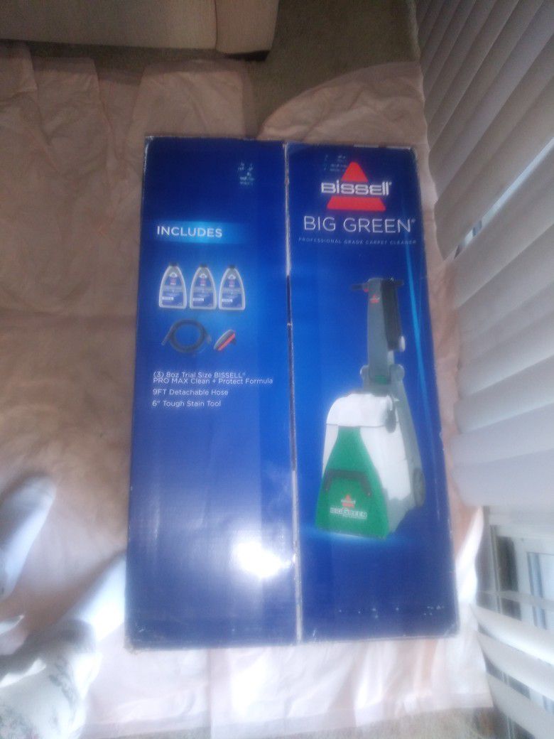 Bissell Big Green Professional grade Carpet Cleaner Brand New
