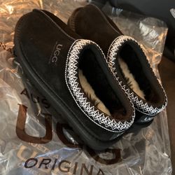 Black Tasman UGG