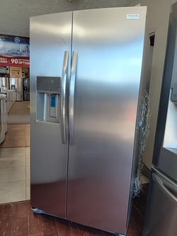 FRIGIDAIRE SIDE BY SIDE REFRIGERATOR 