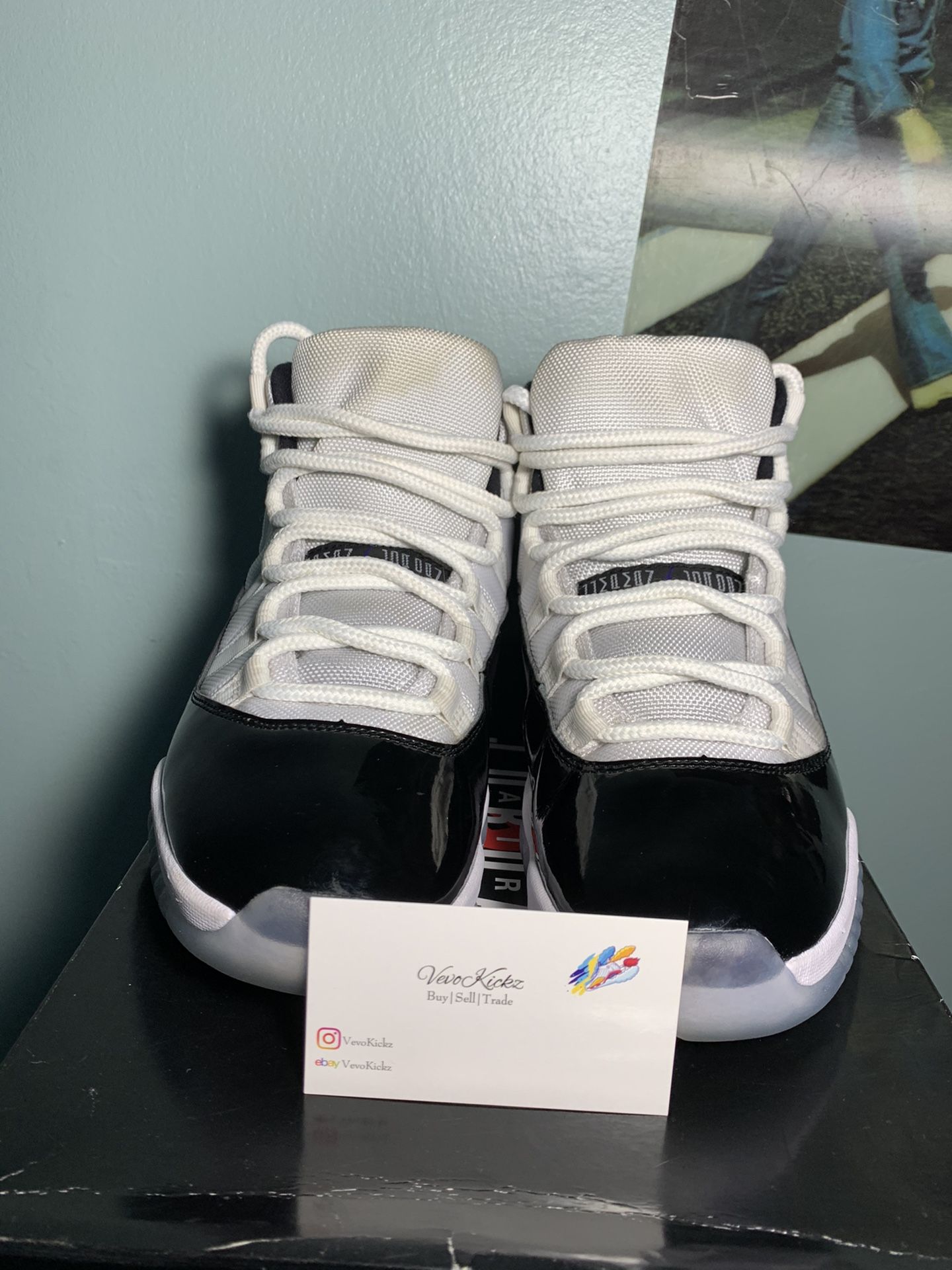 Jordan 11 concord 2018 size 9