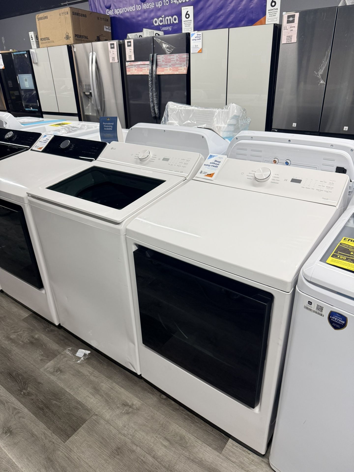 🔥ON SALE NOW🔥 LG 4.8 Cubic Ft. Top Load Washer And Gas Dryer Set