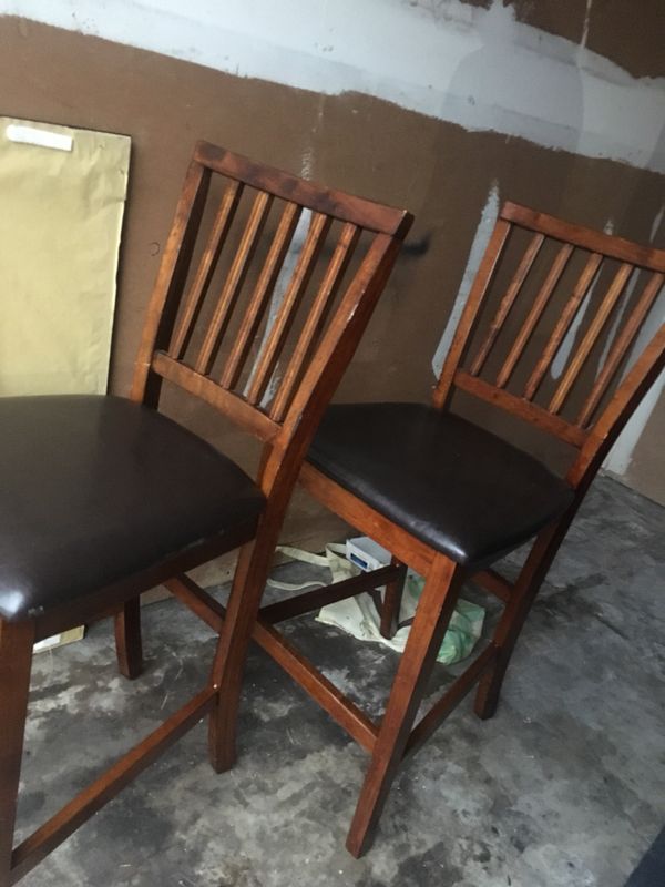 Wooden, extendable table ft. 2 chairs for Sale in Orlando, FL OfferUp