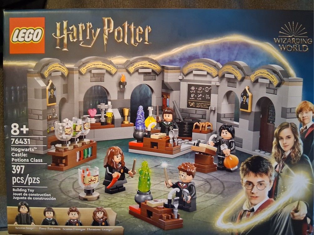 HOGWARTS CASTLE Lego Set #76431