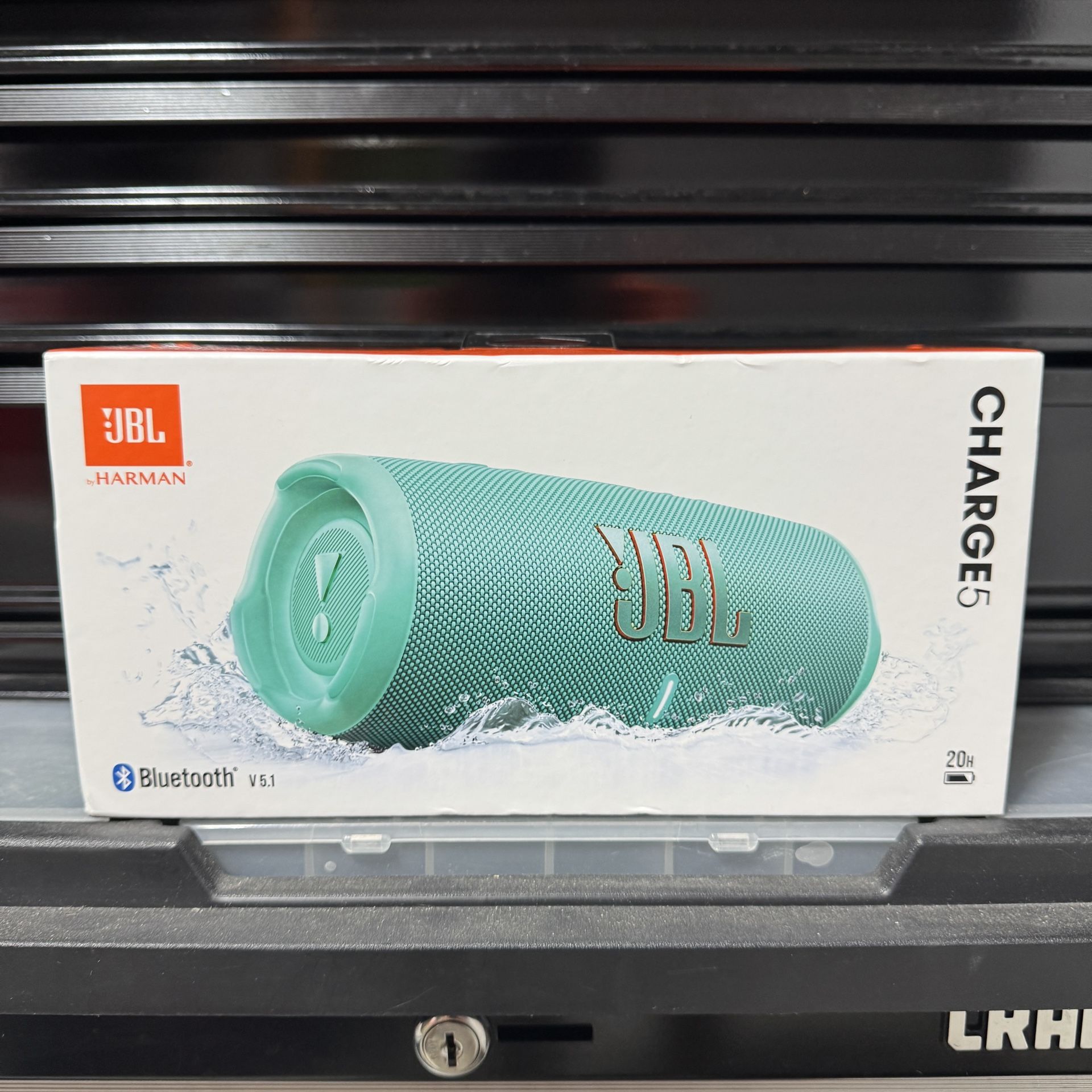JBL CHARGE 5 - Portable Waterproof Bluetooth Speaker with Powerbank USB Charge out, 20 hours playtime, JBL Partyboost