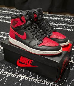 Jordan 1 Bred SIZE 9 (SEND OFFERS)