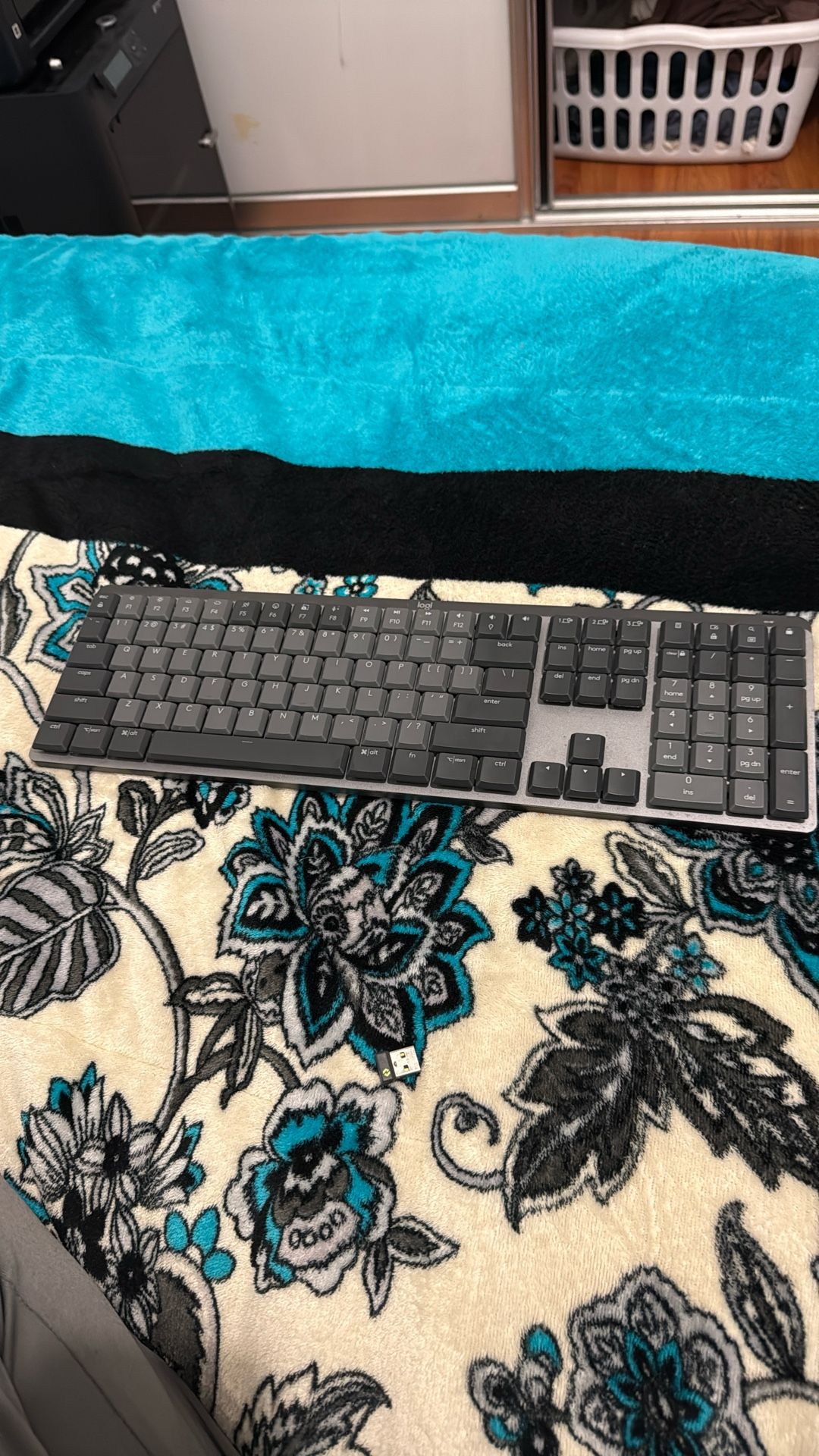 Logitech MX Mechanical Keyboard (Bluetooth And USB)