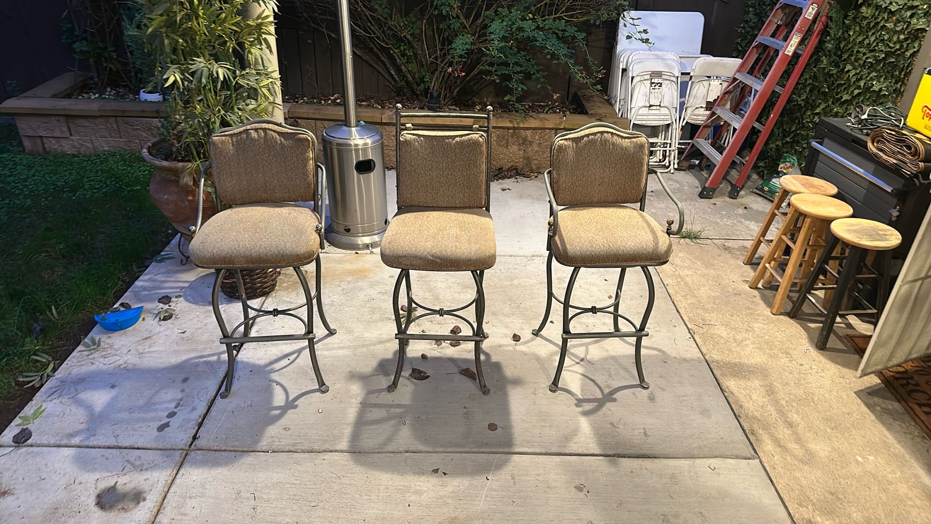 Set of 3 Metal Swivel Bar Stools – Outdoor/Indoor – Heavy Duty”