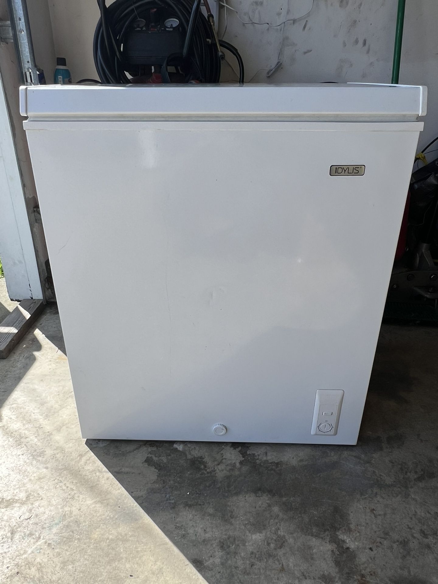 Chest Freezer 5.0 Cu. Ft
