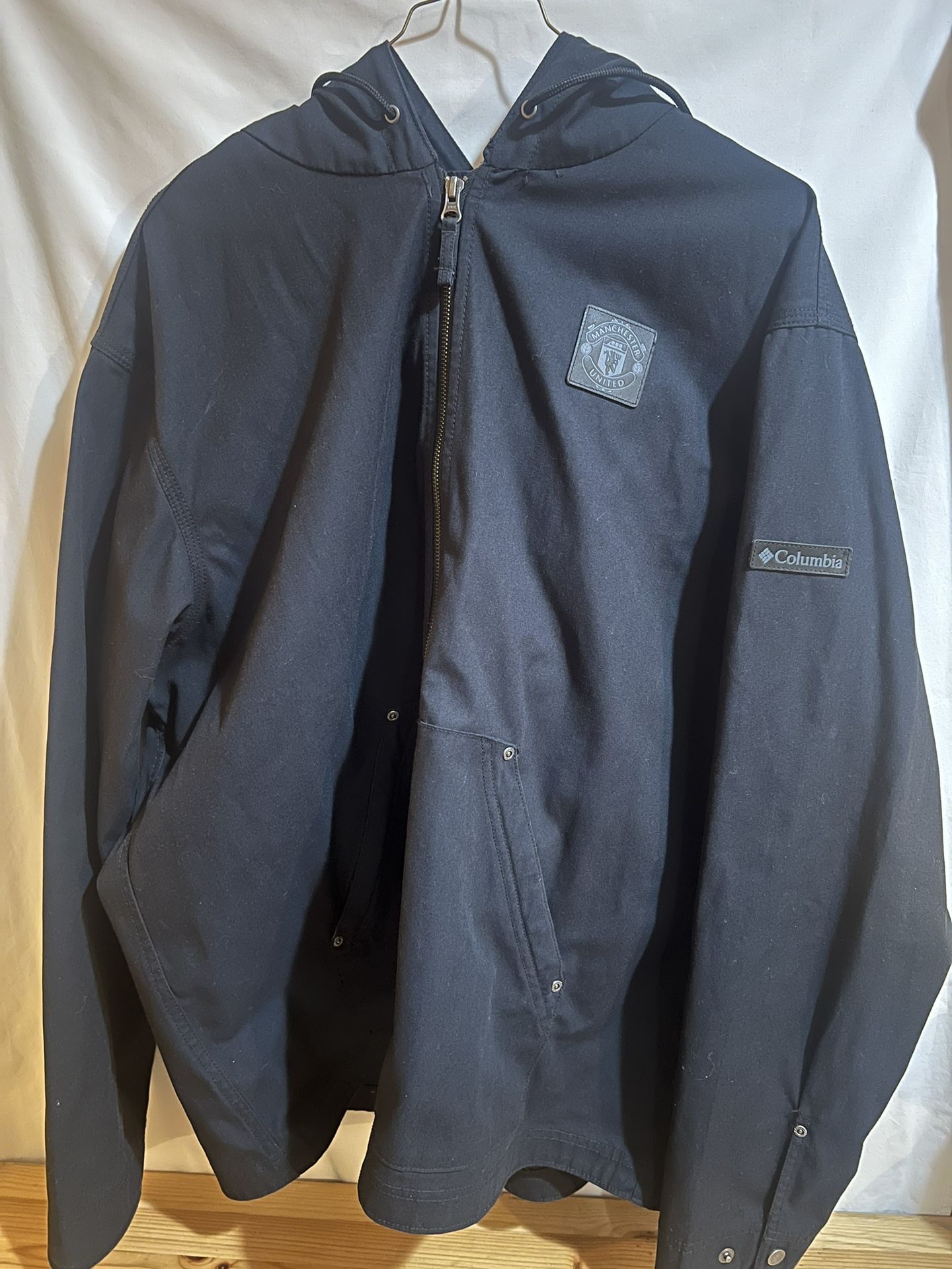 Columbia MANCHESTER UNITED Football Soccer Jacket Men's XL Black Canvas Hoodie Used Good Condition $50 Meet Up In Irving @dfwgoods 