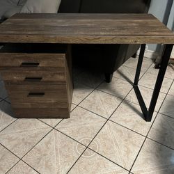 Desk Nuevo New
