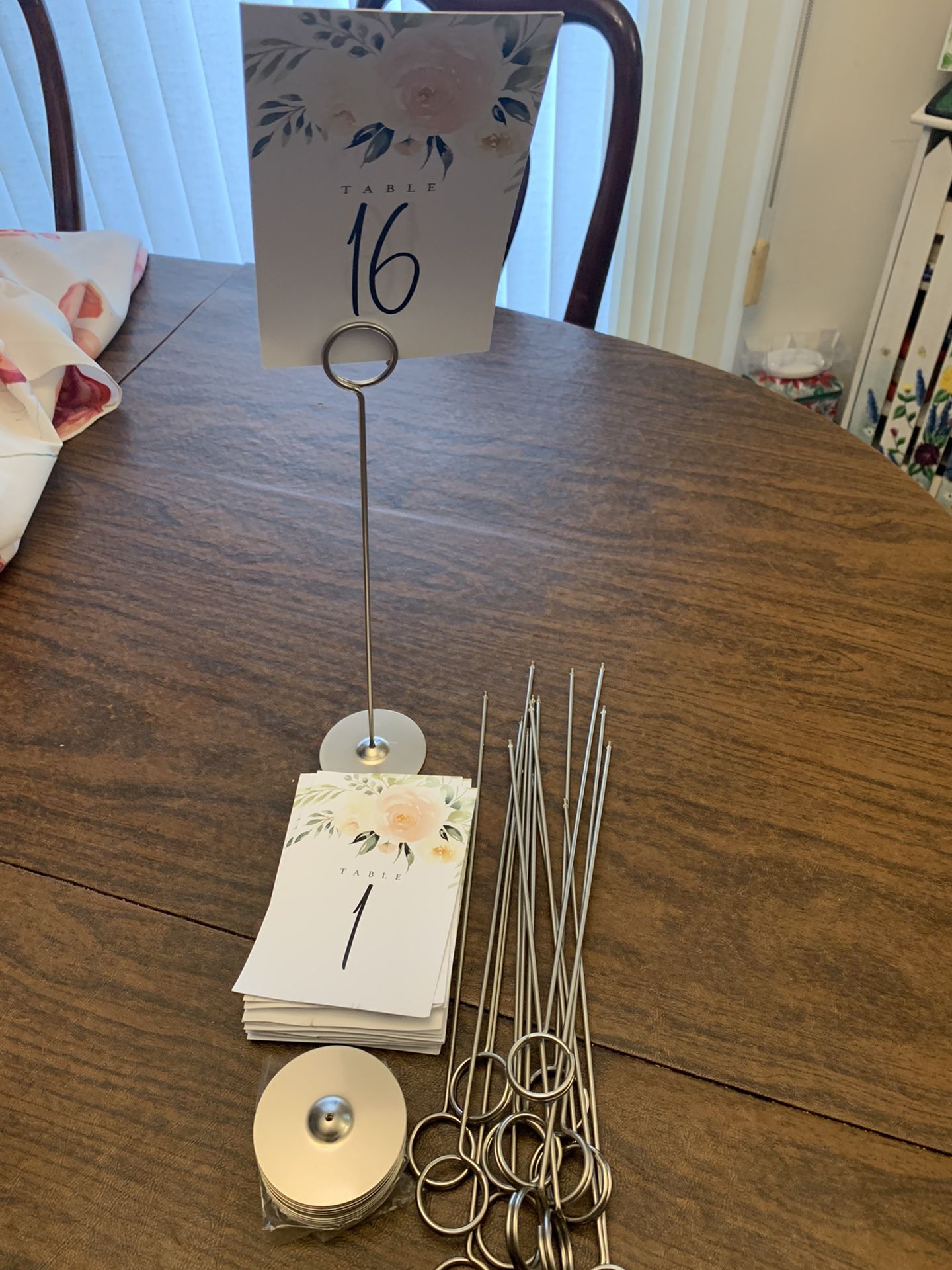 Table Numbers And Sturdy Holders