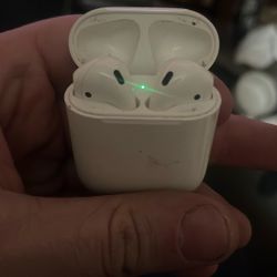 Apple AirPods 