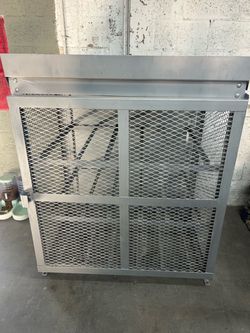 Propane gas tank cage