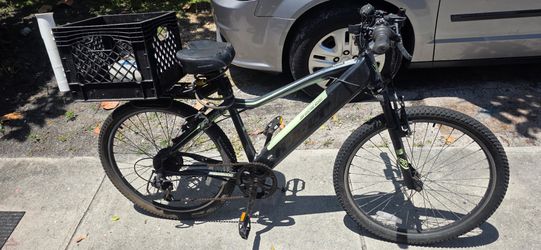 Electric bike for sale Needs 810 Meter