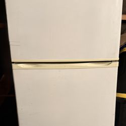 Magic Chef Fridge $40 OBO