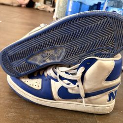 Jordan 1 Retro High OG – Size 9