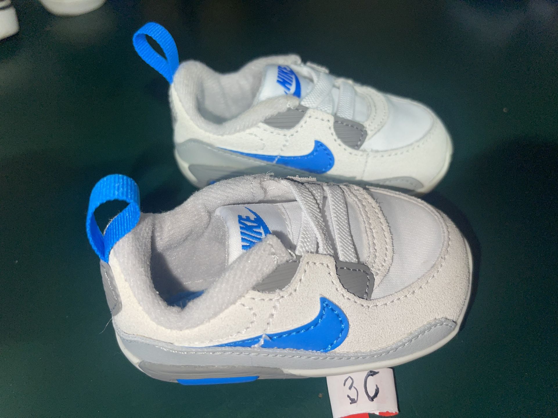 Nike Child’s, Toddler, Infant Tennis Shoe 3C NEW!!
