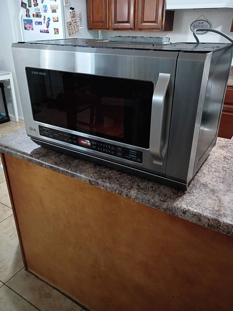 LG, STAINLESS STEEL MICROWAVE.