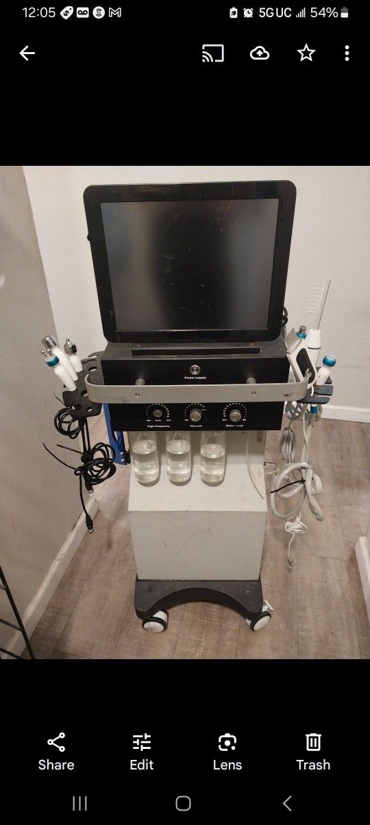 Hydrodermabrasion Machine With 7 Attachments