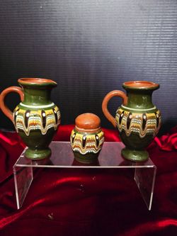 Traditional Bulgarian Troyan pottery set of 3 ,5"