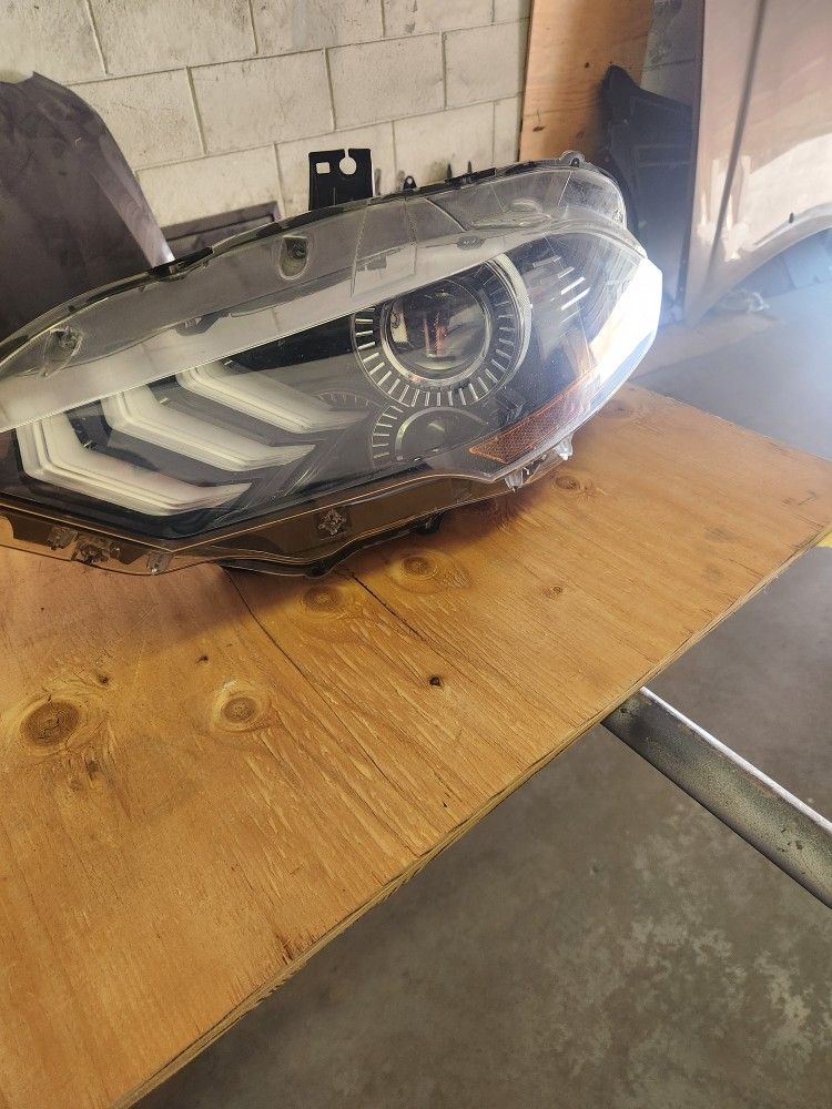 2018-2022 Ford Mustang Left Headlight Oem