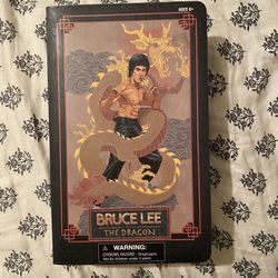 Diamond Select Bruce Lee Figure