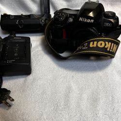 Nikon D-100, Battery, Battery Charger and External Battery