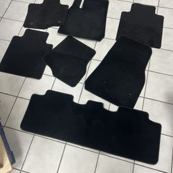 U Tesla Model Y Floor Matts