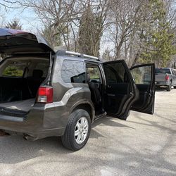 2011 Mitsubishi Endeavor