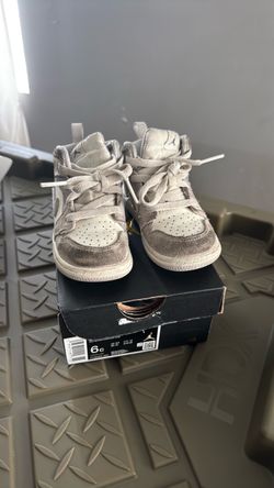 Jordan 1 Toddler Sneakers Size 6C