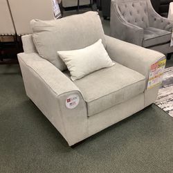 Oversize accent chair