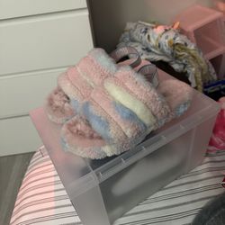 Ugg Fluff Yeah - pastel