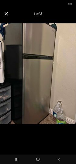 VISSANI FRIDGE  great condition