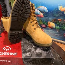 WORK BOOTS 🥾// WOLVERINE//WATERPROOF// Size (7.5)(9)(8)(10.5)(11) ❗️Only ❗️