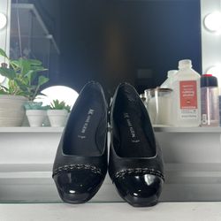 Anne Klein Iflex Flats Size 9