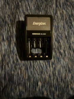 Energizer rechargeable battery station