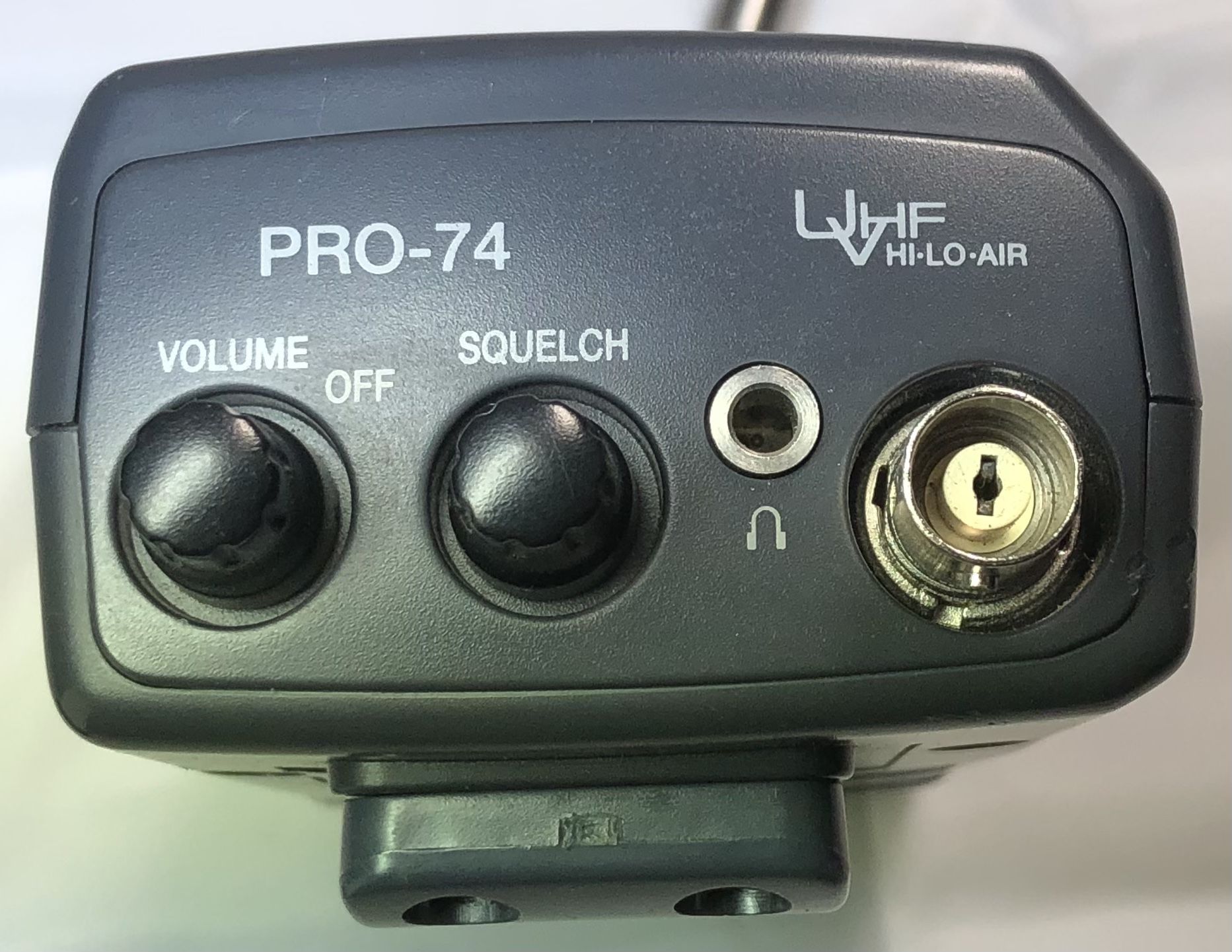 Vintage Retro Tech Classic RadioShack PRO74 UHF VHF AIR 800MHz Race