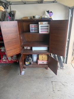 Solid wood cabinet