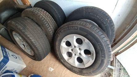 P255 70R18 Tires And Wheels Full Set