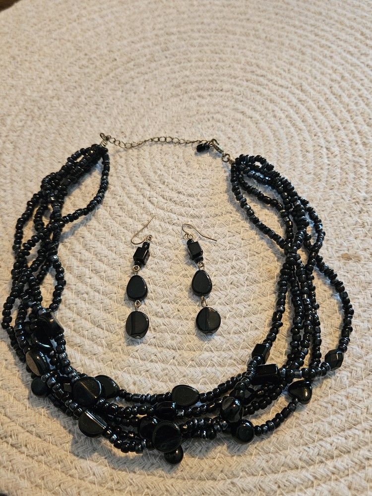 Lia Sophia jewelery set