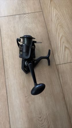 I’m selling this fishing reel Pen raft 3