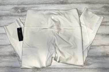 NWT Lululemon White Anew Cropped Crop Athletic Leggings Size 8
