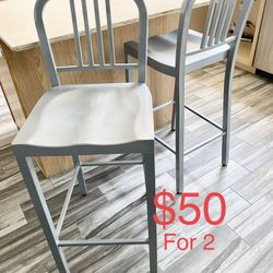 2 Metal Barstools 