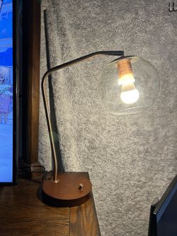 Threshold Brass / Rose-Gold Style Table Lamp – Modern Minimal Design