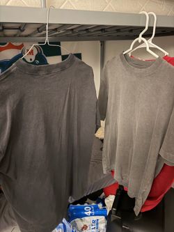 2 Hollister Boxy Tshirt