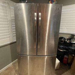 Free Kenmore Fridge + Freezer - Repair - Pickup 7/31/26