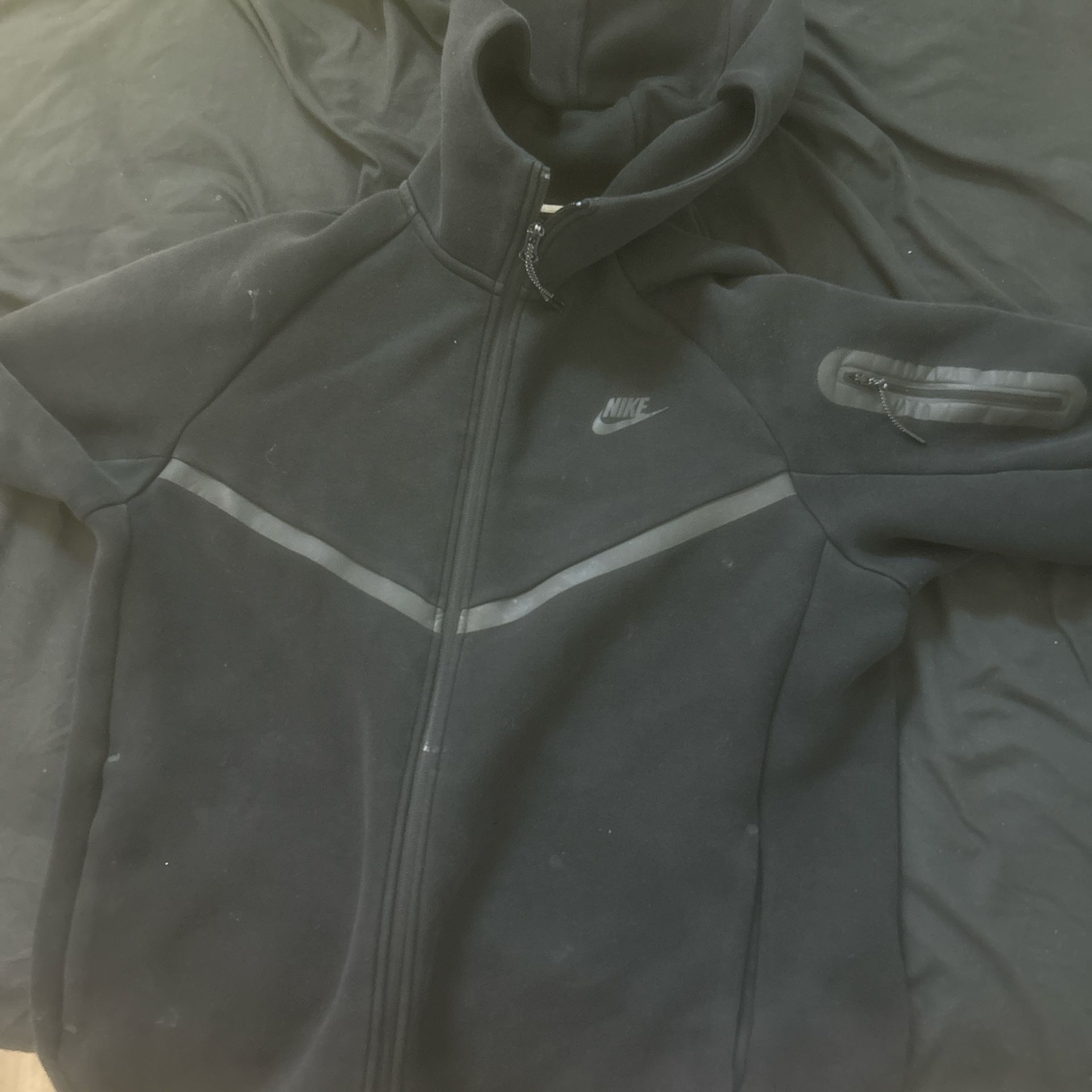 Black Nike Tech